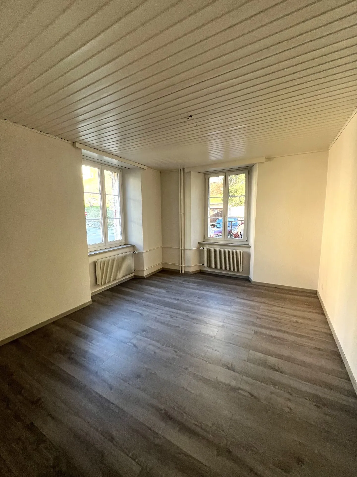 Le Locle, beautiful 4-room apartment with balcony on the 1st floor - Photo 4 of 7