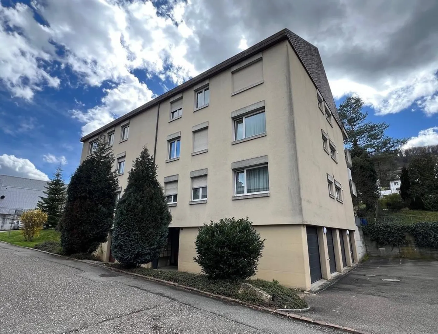 Appartamento recentemente ristrutturato con balcone spazioso - Foto 9 di 9