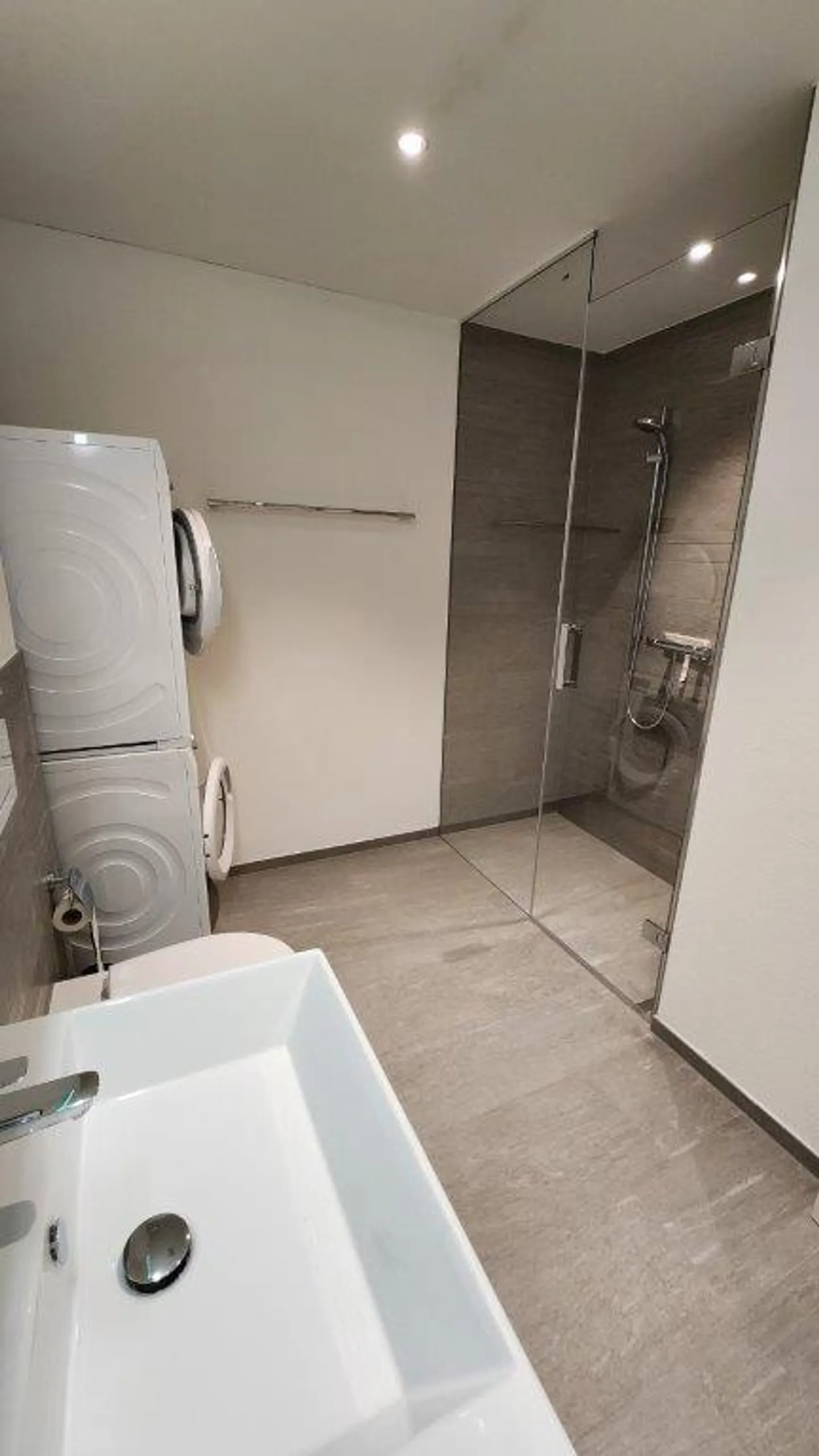 Appartement moderne de 2,5 pièces sous les toits à Wuppenau - Photo 4 sur 7