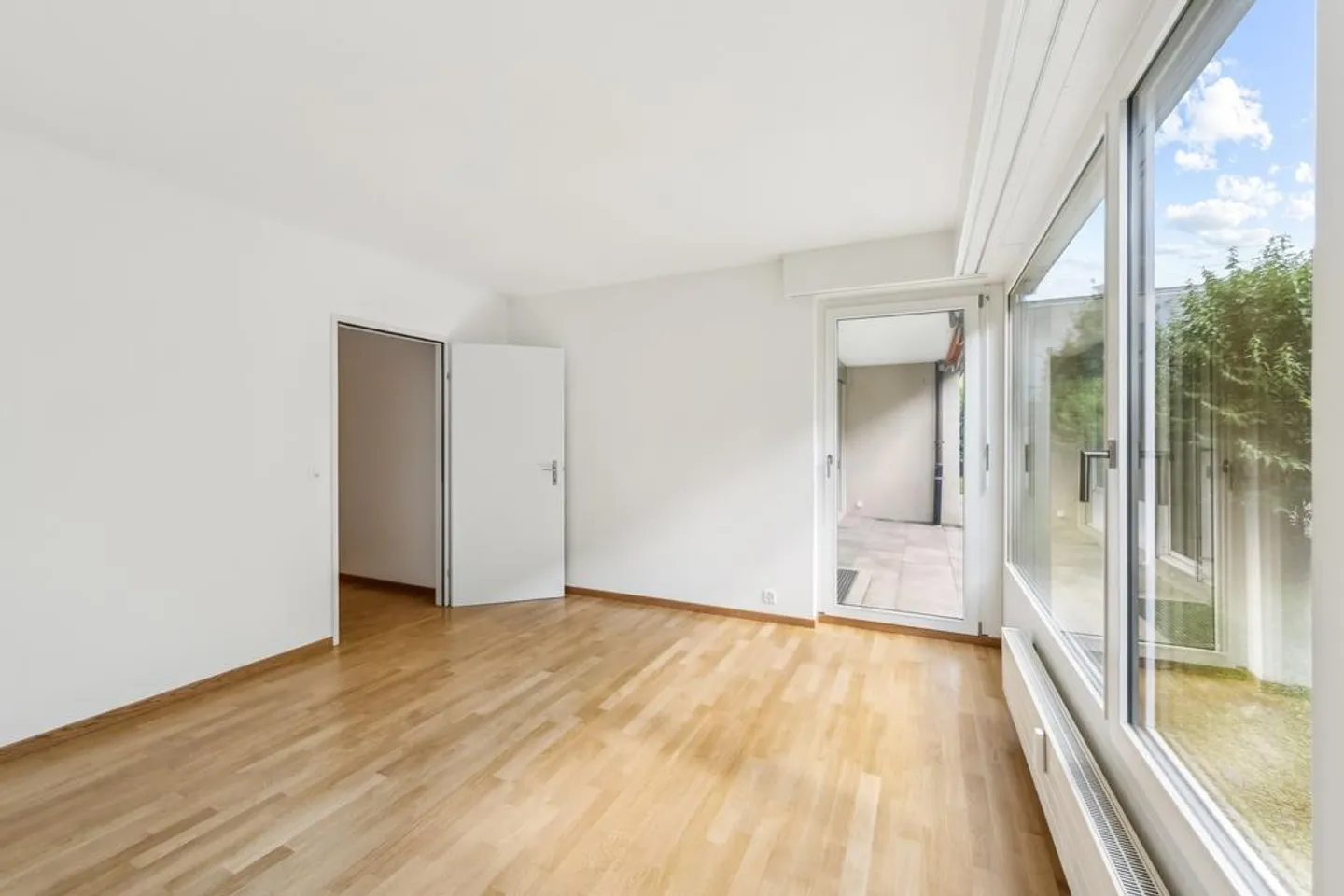 Appartamento recentemente ristrutturato con balcone spazioso - Foto 6 di 9