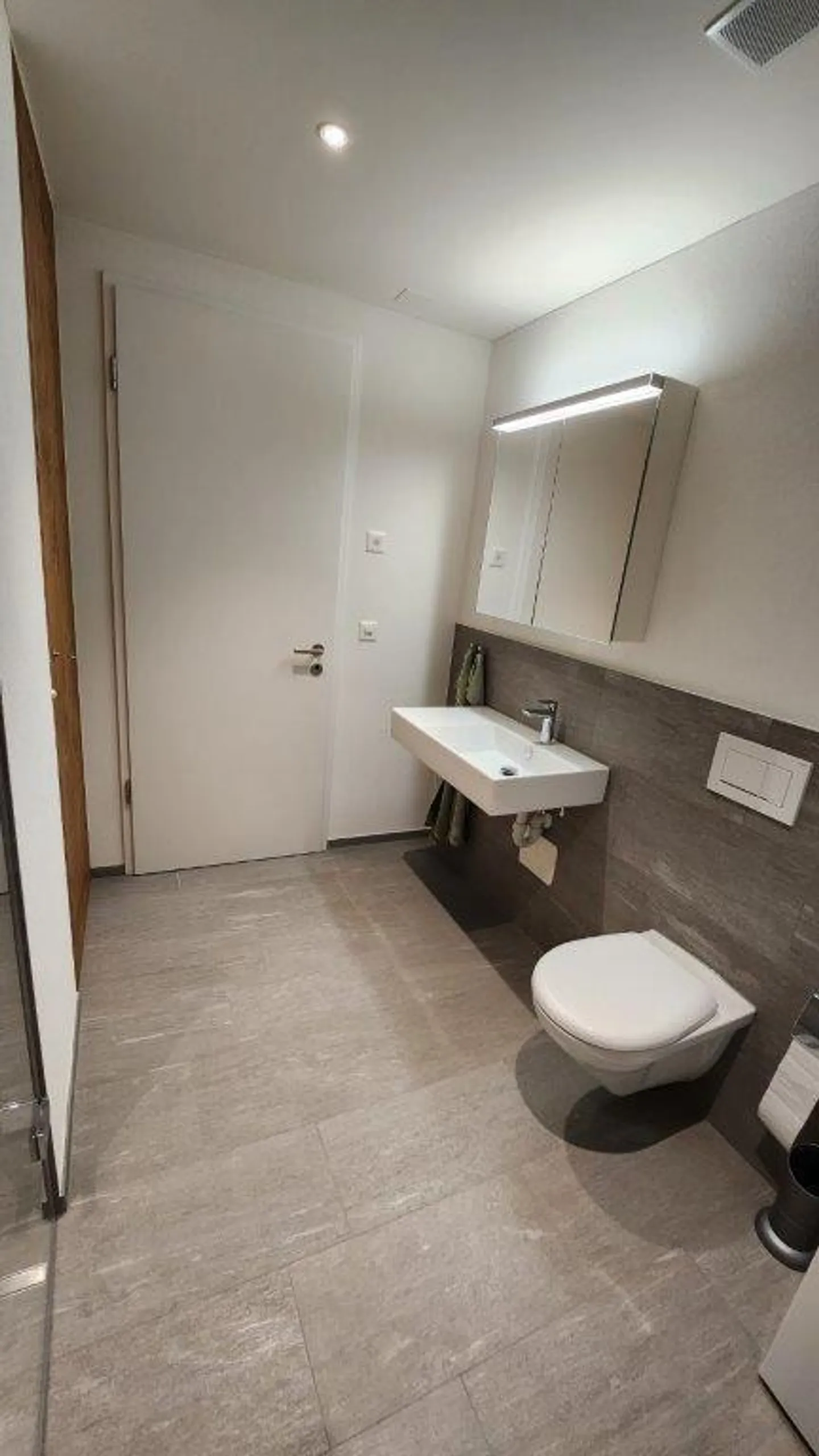 Appartement moderne de 2,5 pièces sous les toits à Wuppenau - Photo 5 sur 7