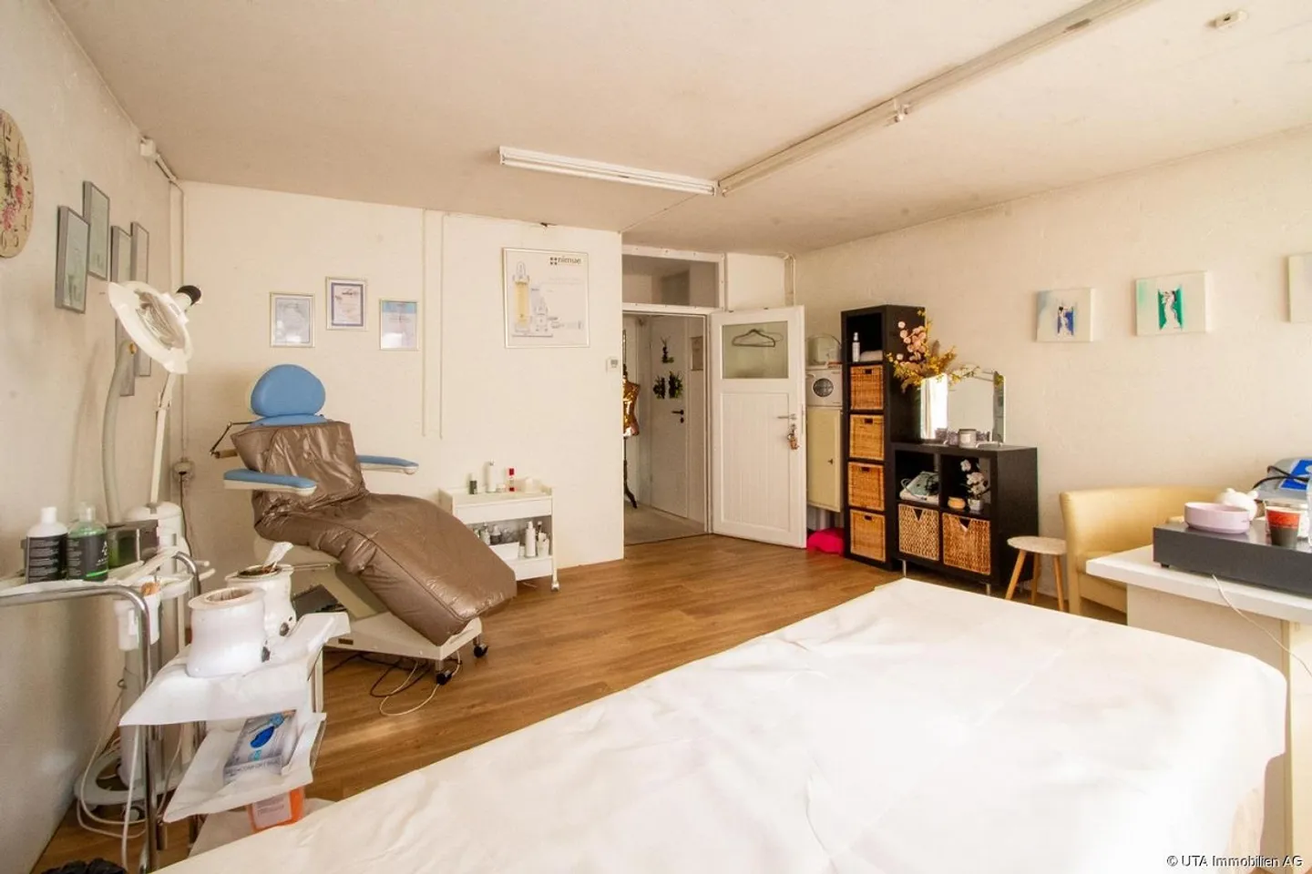 Single-family house with workshop and storage areas, ideal for living and working - Photo 13 of 17