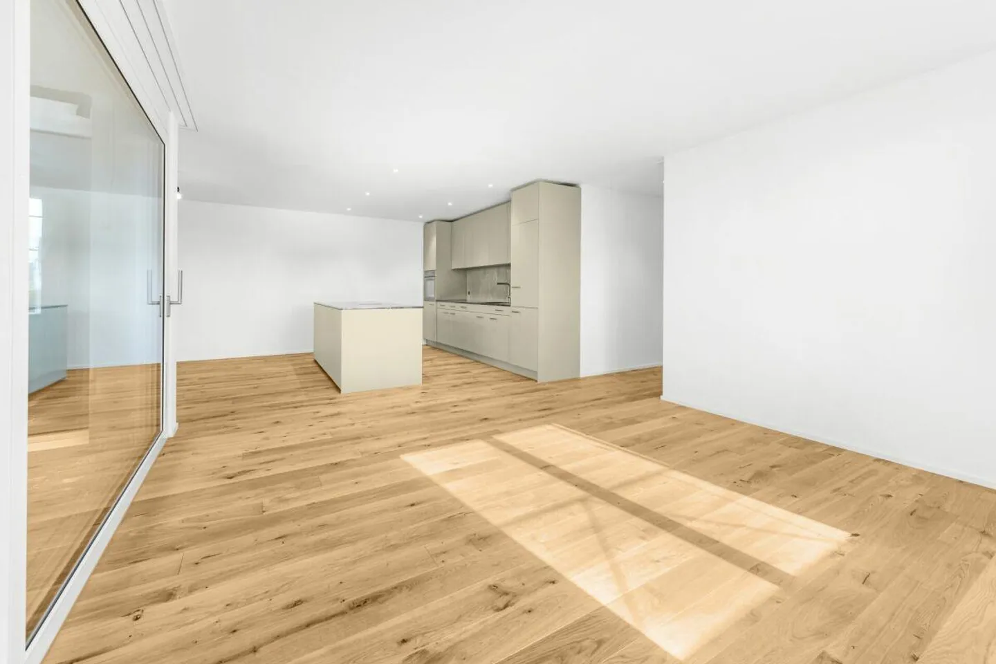 Appartamento spazioso e moderno di 4,5 stanze al Perron Vert - Foto 4 di 14