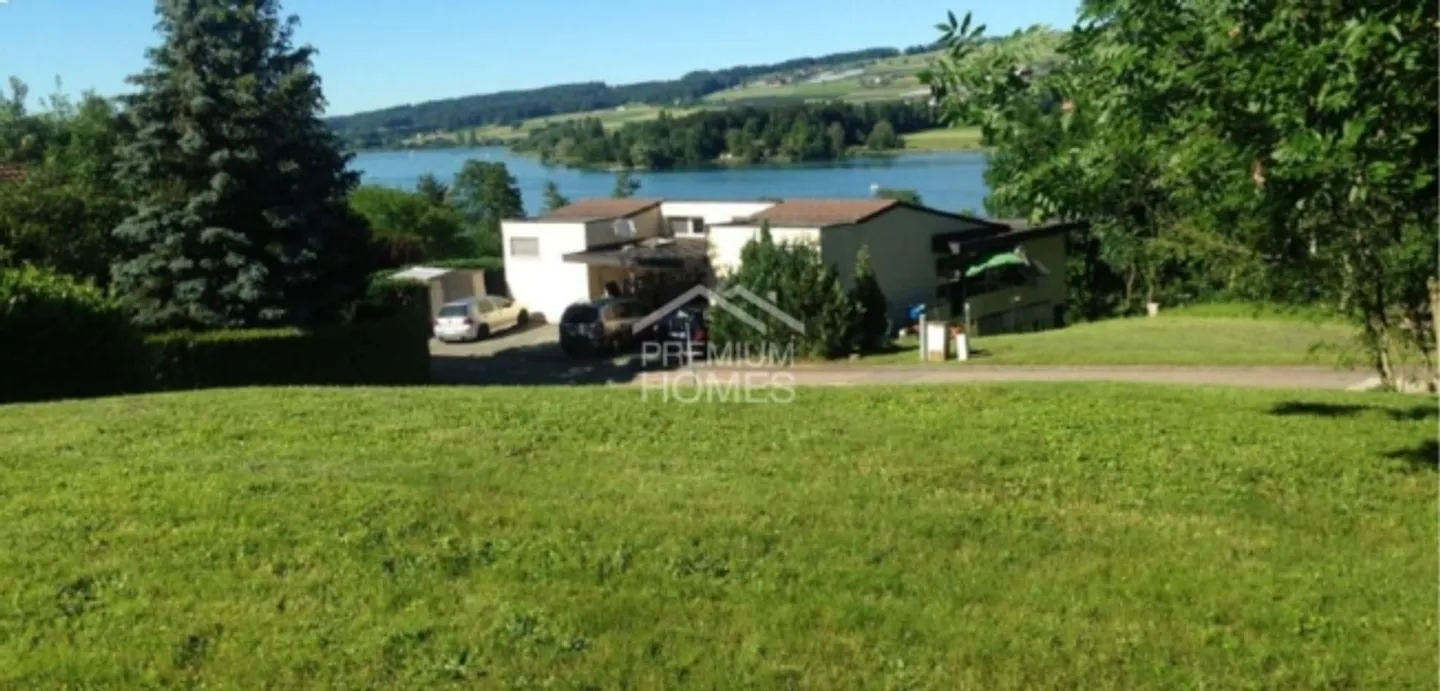 «Bauparadies mit Sicht auf den See» - Foto 1 von 4