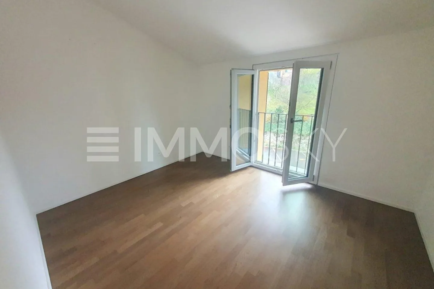 Appartamento Elegante con Balcone - Foto 2 di 5