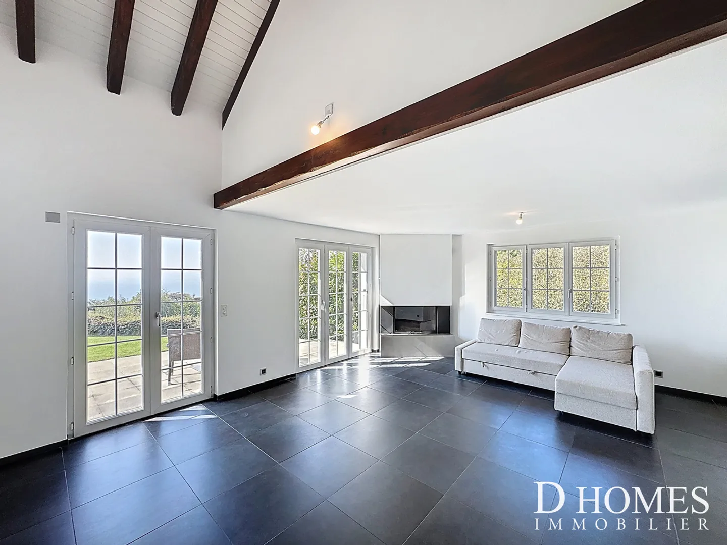 UNIQUE SITUATION I Charming property with panoramic view of the lake - Photo 4 of 46
