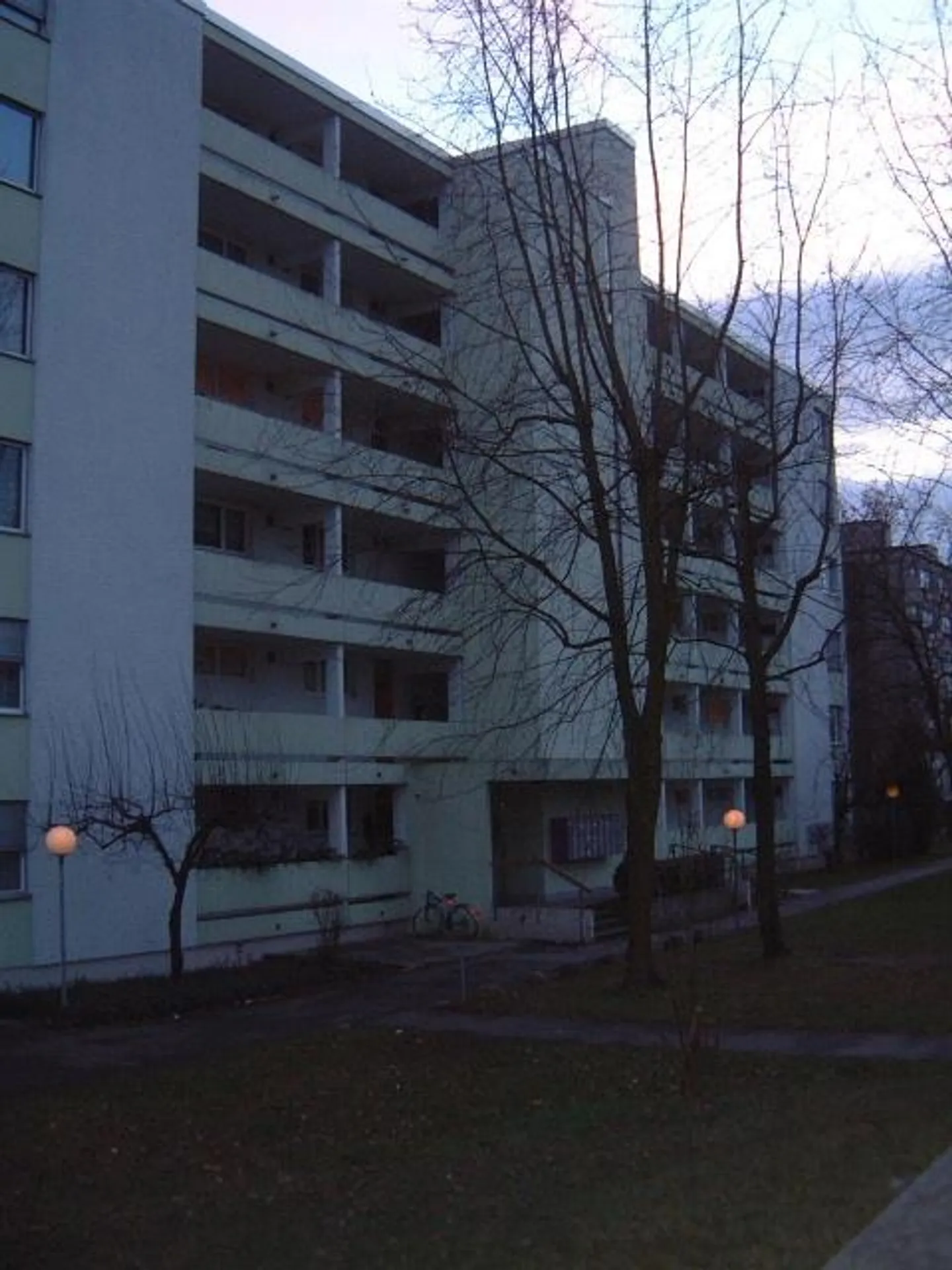 Appartement de 3 pièces fraîchement rénové à louer - Photo 1 sur 7