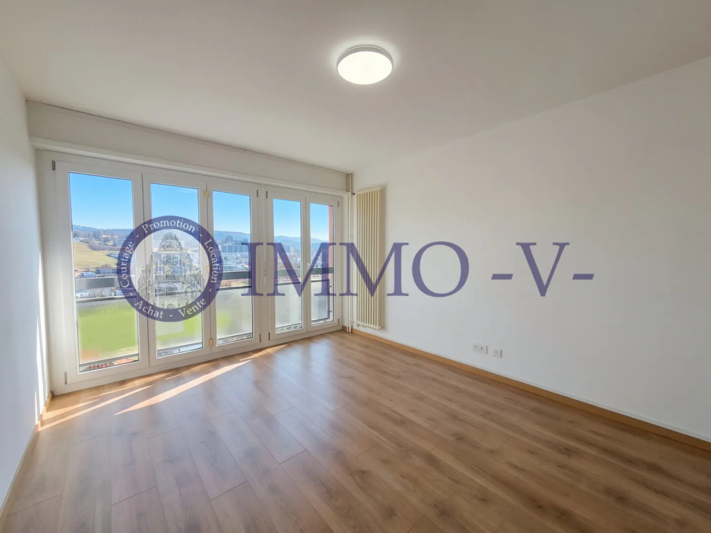 Renoviertes Apartment mit Aussicht - Foto 1 von 4