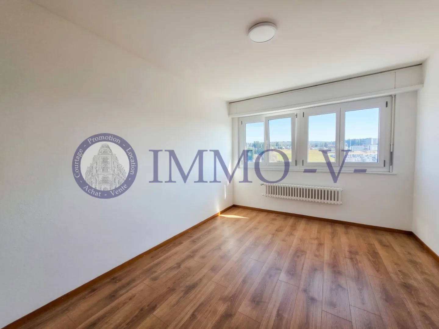 Renoviertes Apartment mit Aussicht - Foto 2 von 4