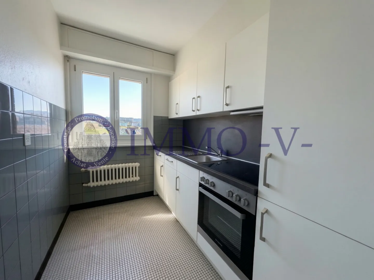 Renoviertes Apartment mit Aussicht - Foto 3 von 4