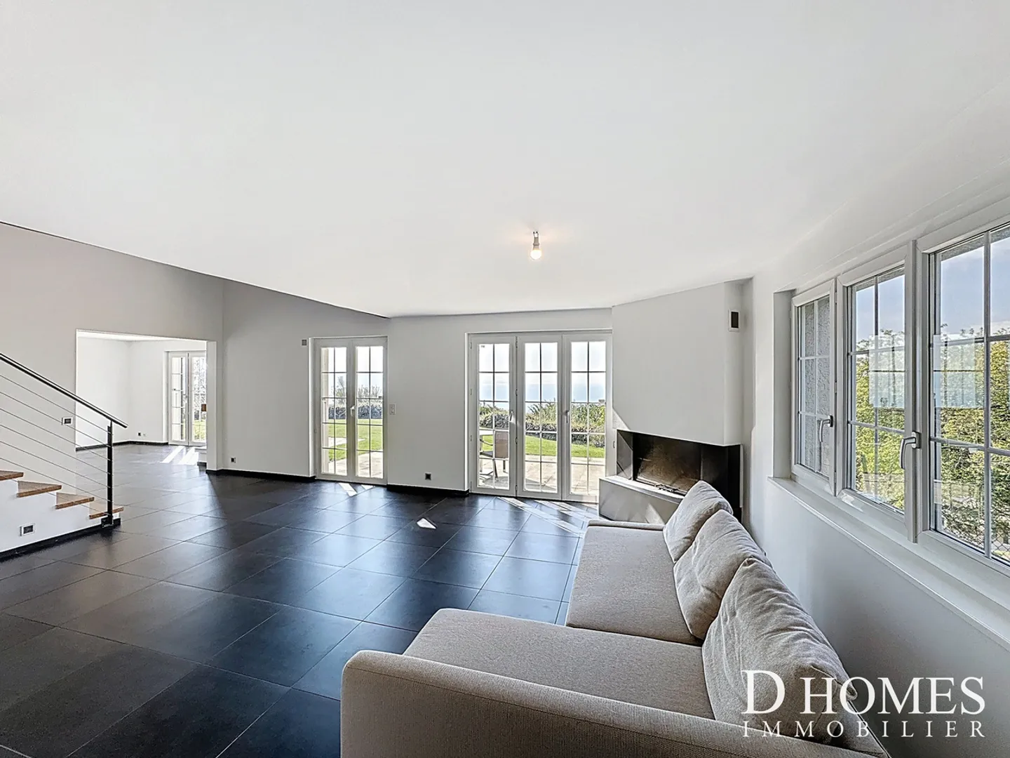 UNIQUE SITUATION I Charming property with panoramic view of the lake - Photo 7 of 46