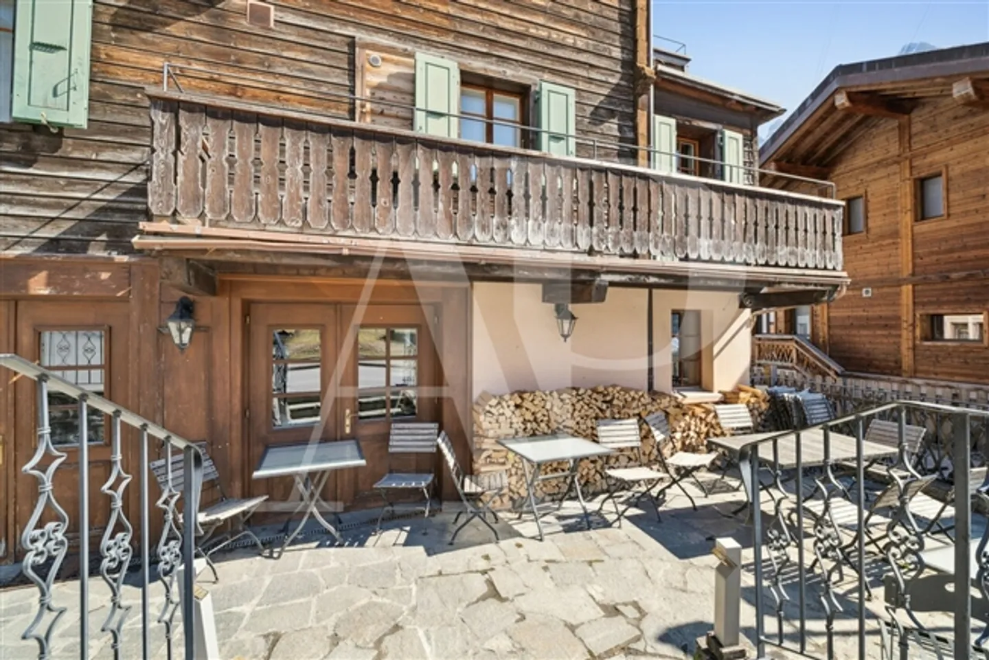 HOTEL CHAMOIS FOR SALE - Photo 4 of 13