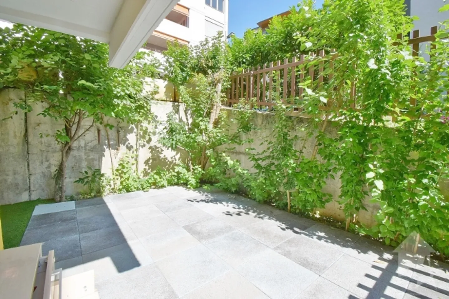 In the city center of Sion 4.5 rooms with parking included - Photo 2 of 13