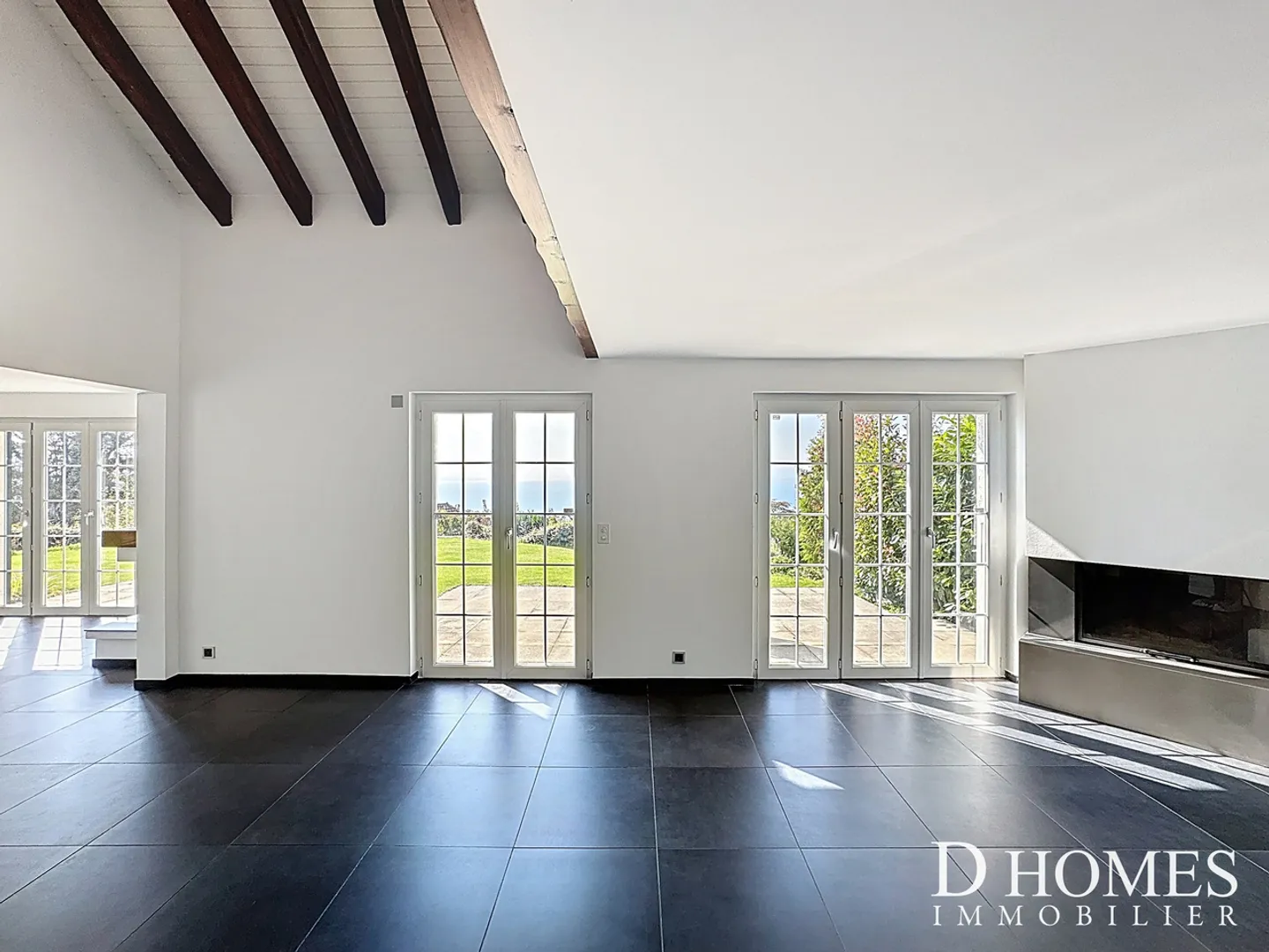 UNIQUE SITUATION I Charming property with panoramic view of the lake - Photo 9 of 46