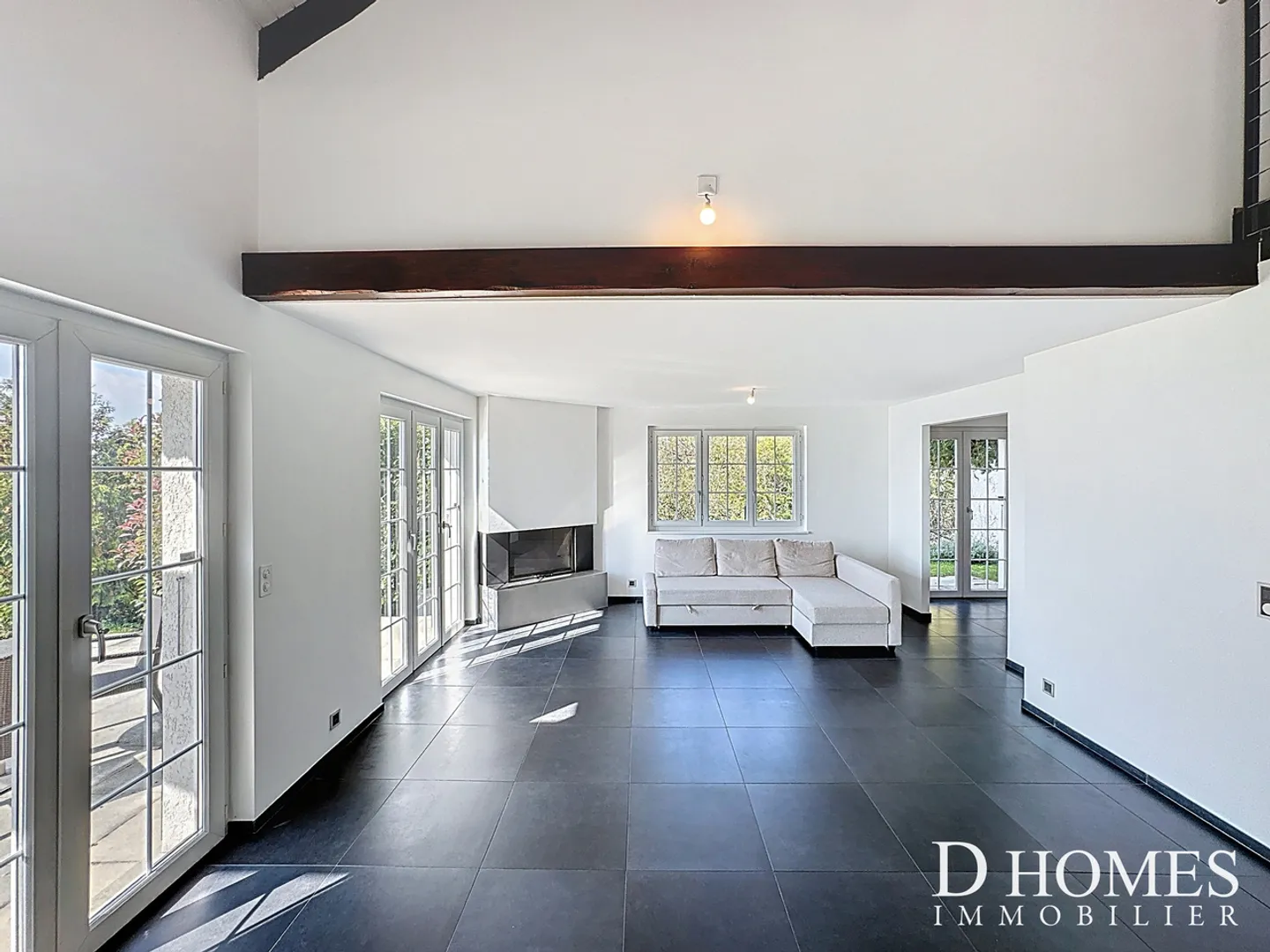 UNIQUE SITUATION I Charming property with panoramic view of the lake - Photo 10 of 46