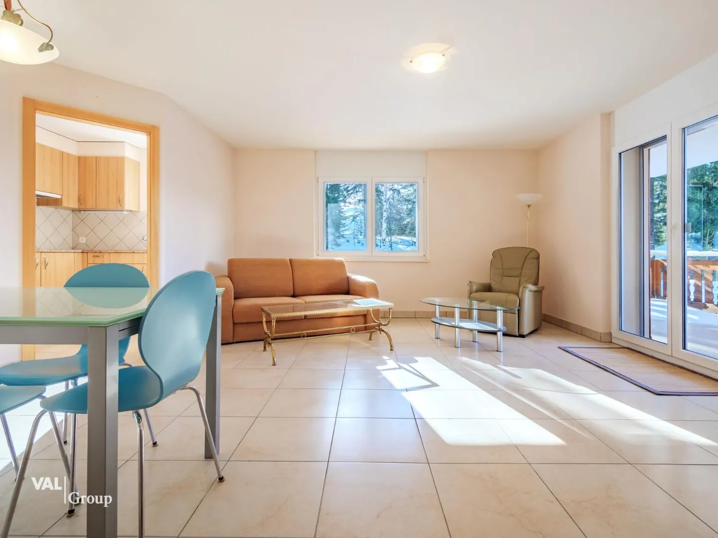 Residence with 3 Generous Apartments - Photo 11 of 13