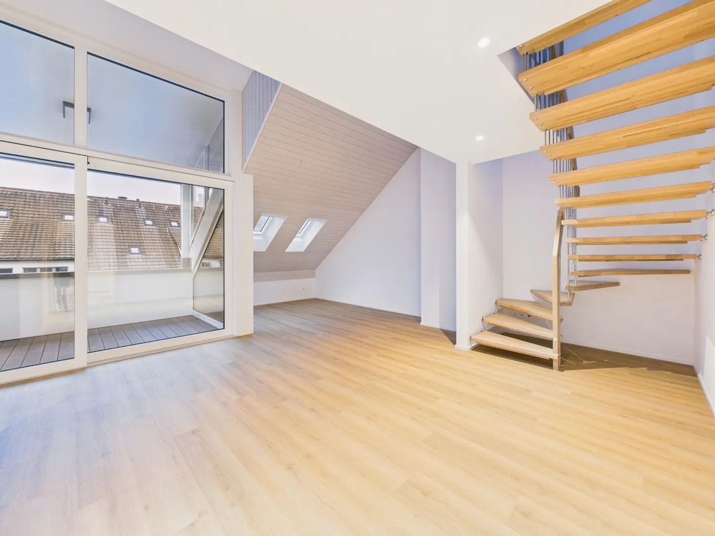 Appartamento duplex moderno di 5,5 stanze, 180m² - Foto 2 di 13