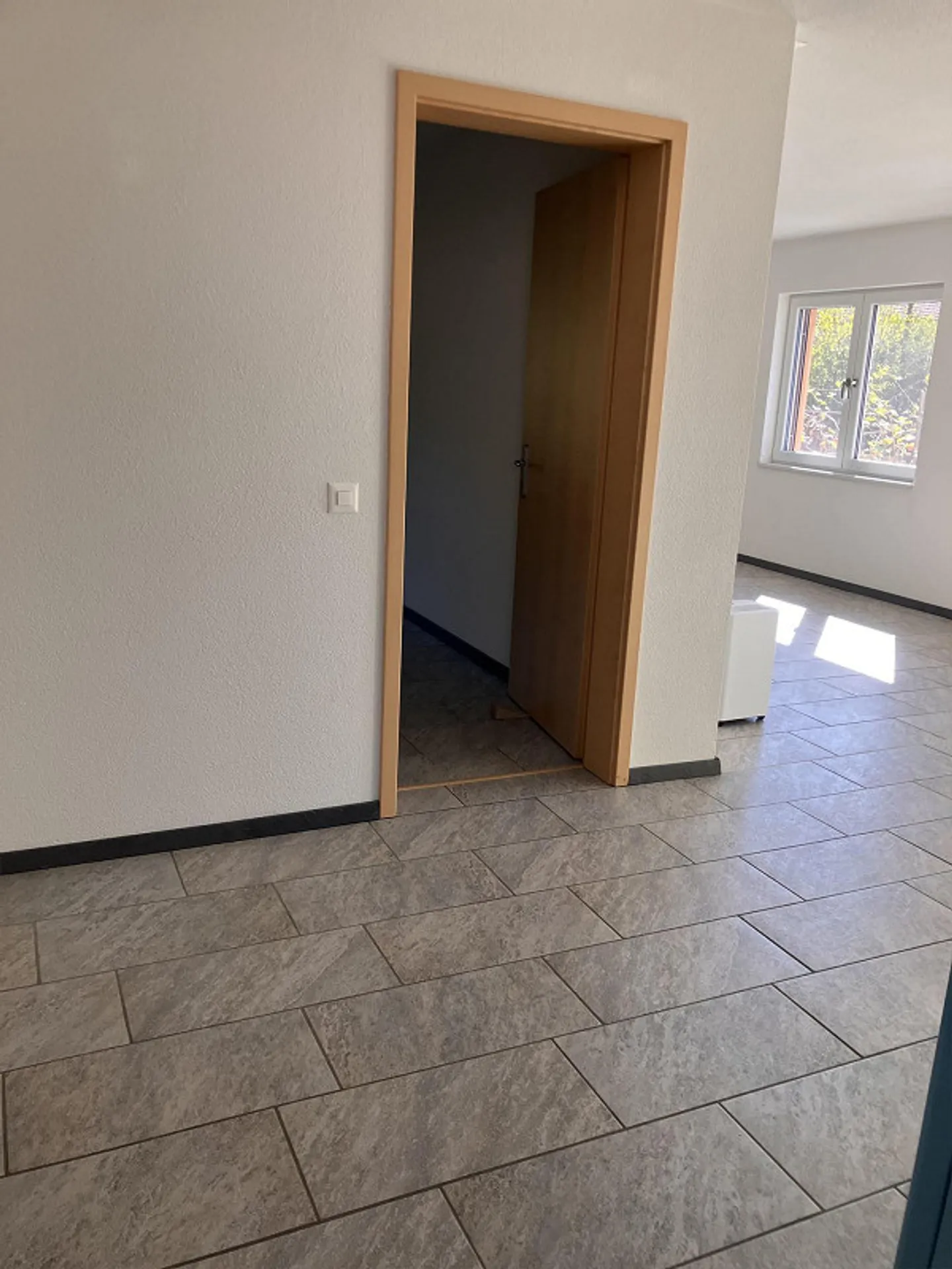 Schöne helle 2 1/2  Einlegerwohnung - Foto 1 di 16