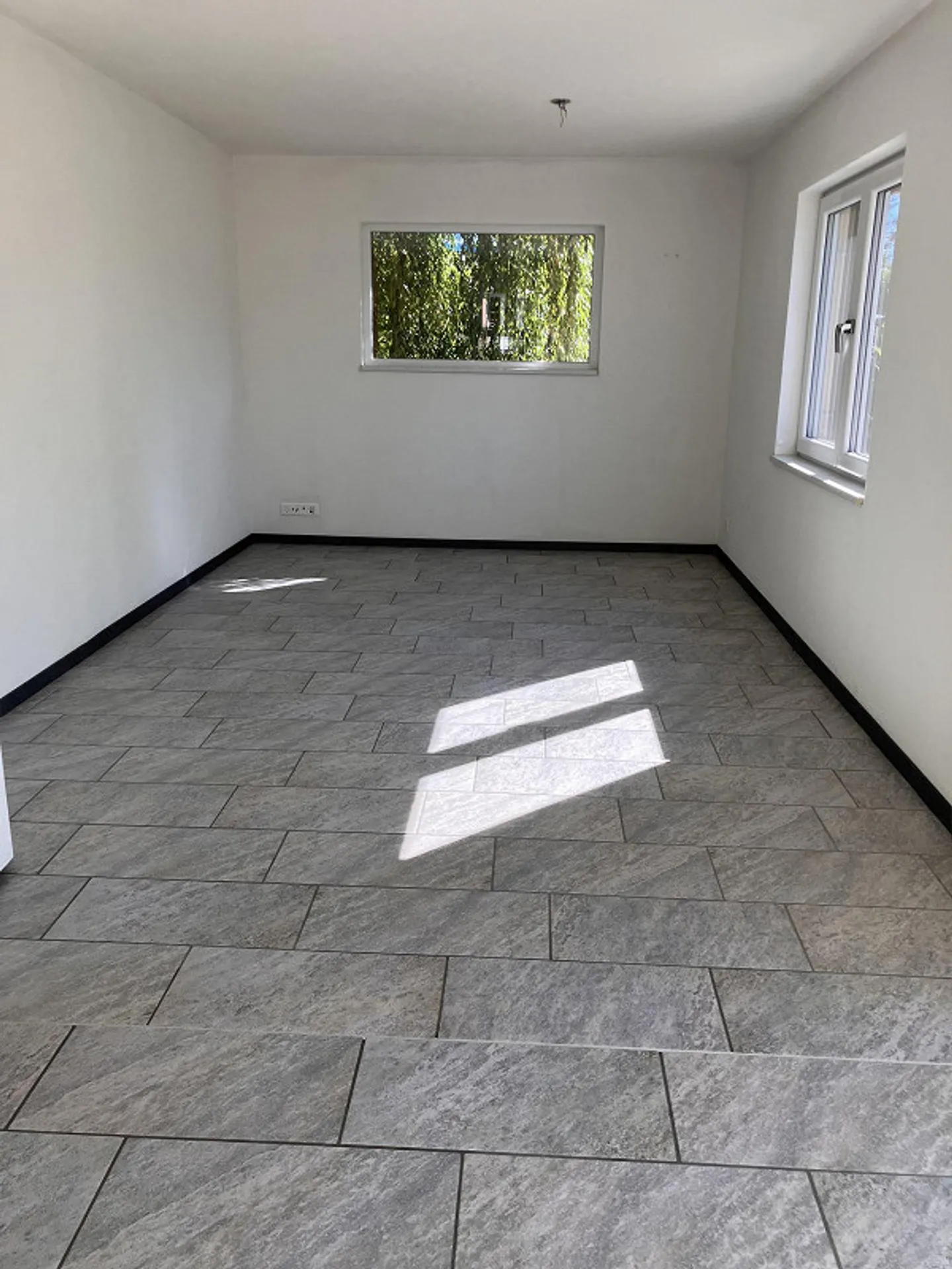 Schöne helle 2 1/2  Einlegerwohnung - Foto 4 di 16