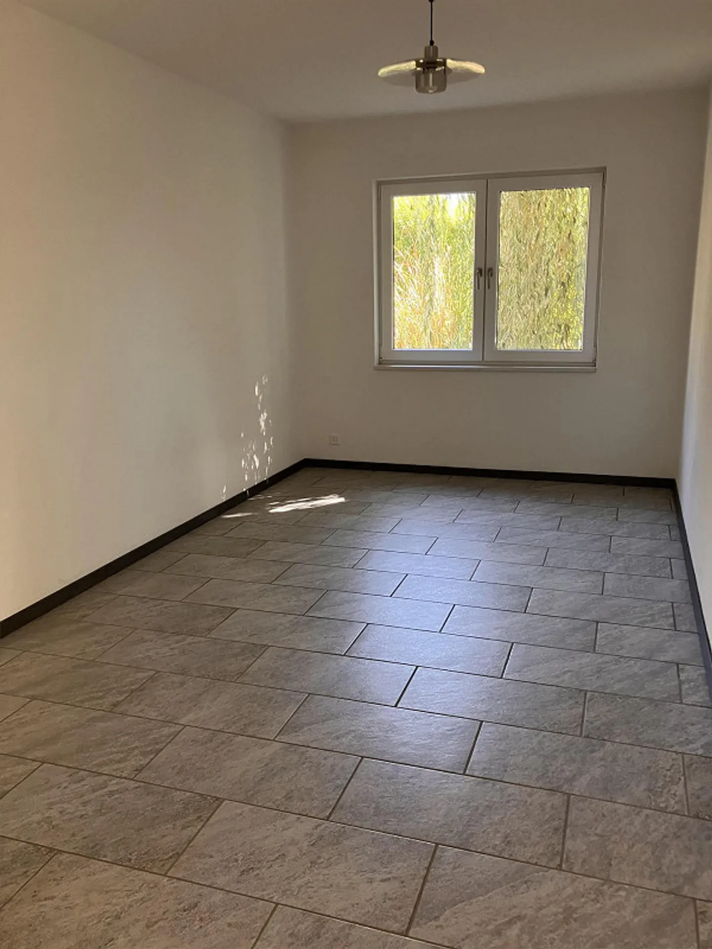 Schöne helle 2 1/2  Einlegerwohnung - Foto 9 di 16