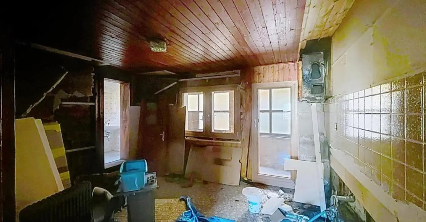 Wohnung mit Renovierungspotential und Blick auf die Berge - Foto 5 von 11