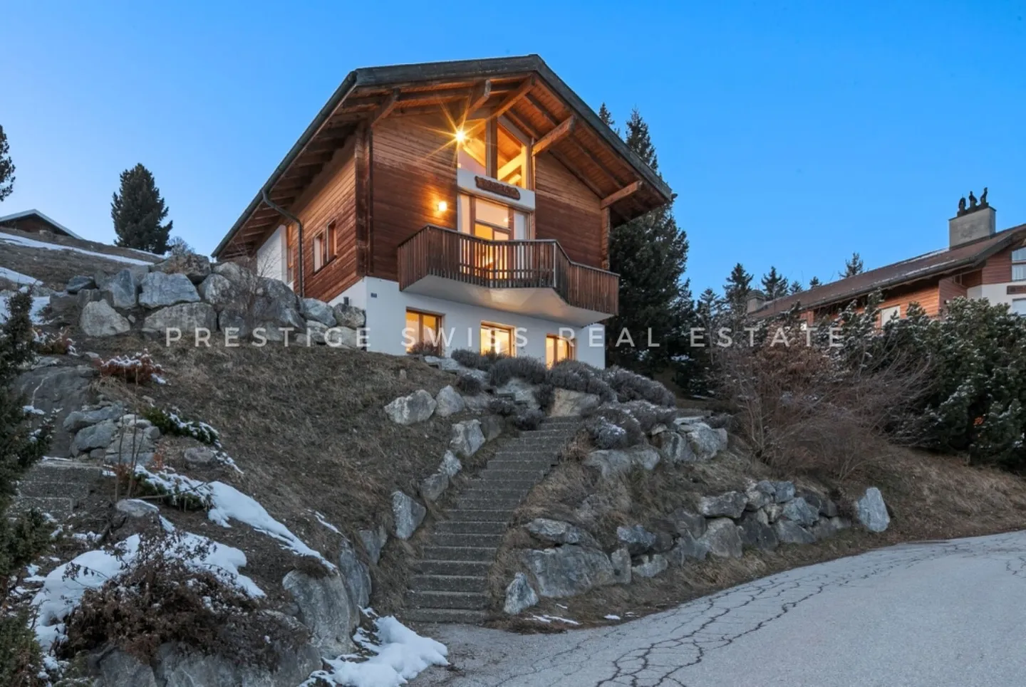 Exclusive Chalet in Anzère - Photo 1 of 23