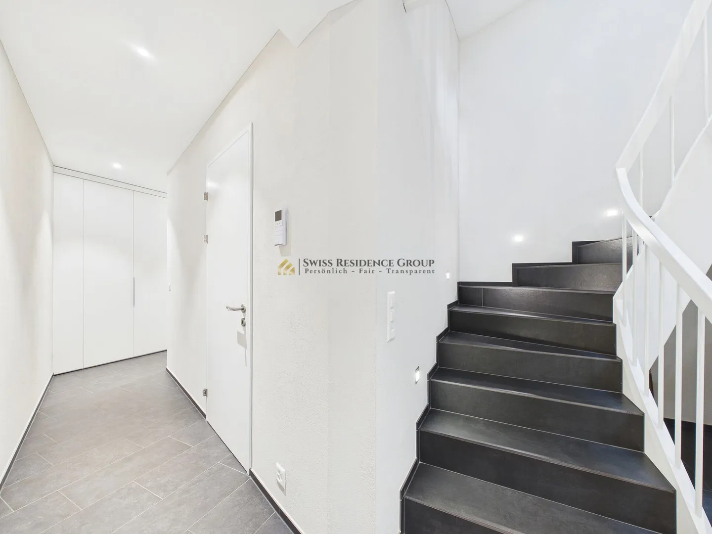 Luxuriöses Wohnen über drei Etagen - Mit Blick auf See und Rigi - Photo 15 of 22