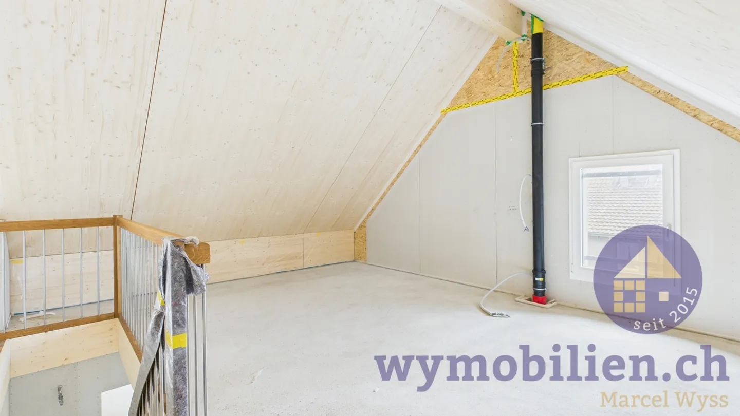 3.5 Rooms + Gallery - Dream Living Above the Rooftops! - Photo 5 of 12