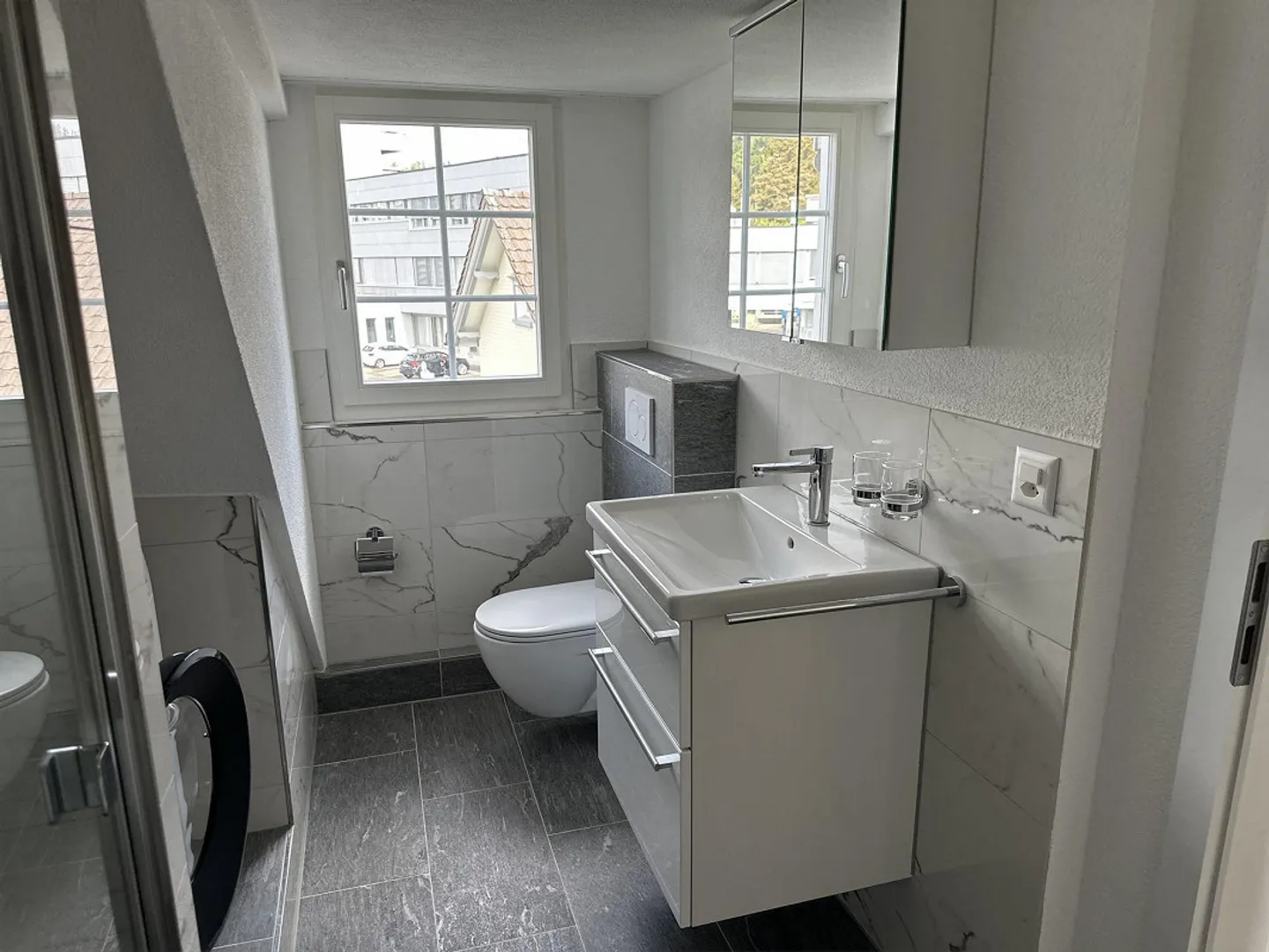 Appartamento elegante con 2.5 stanze dopo ristrutturazione completa - Foto 8 di 11