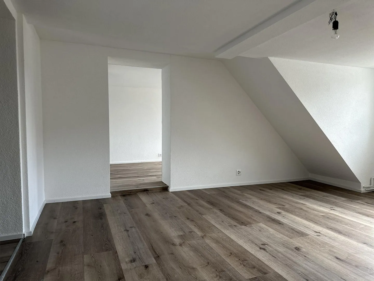Appartamento elegante con 2.5 stanze dopo ristrutturazione completa - Foto 9 di 11