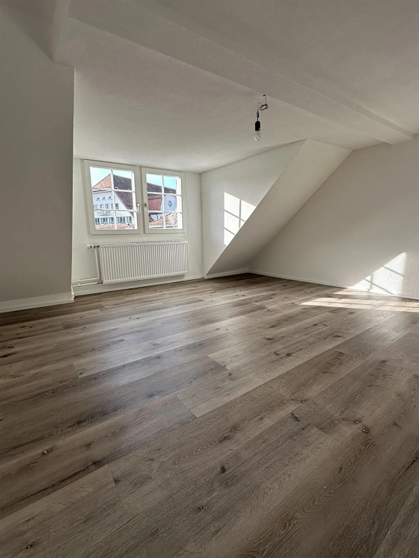 Appartamento elegante con 2.5 stanze dopo ristrutturazione completa - Foto 1 di 11