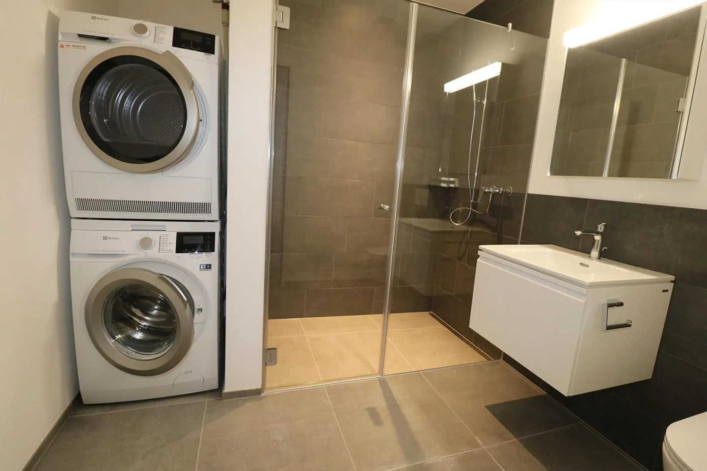 2.5 Room Apartment in Neuhausen am Rheinfall - Photo 3 of 6
