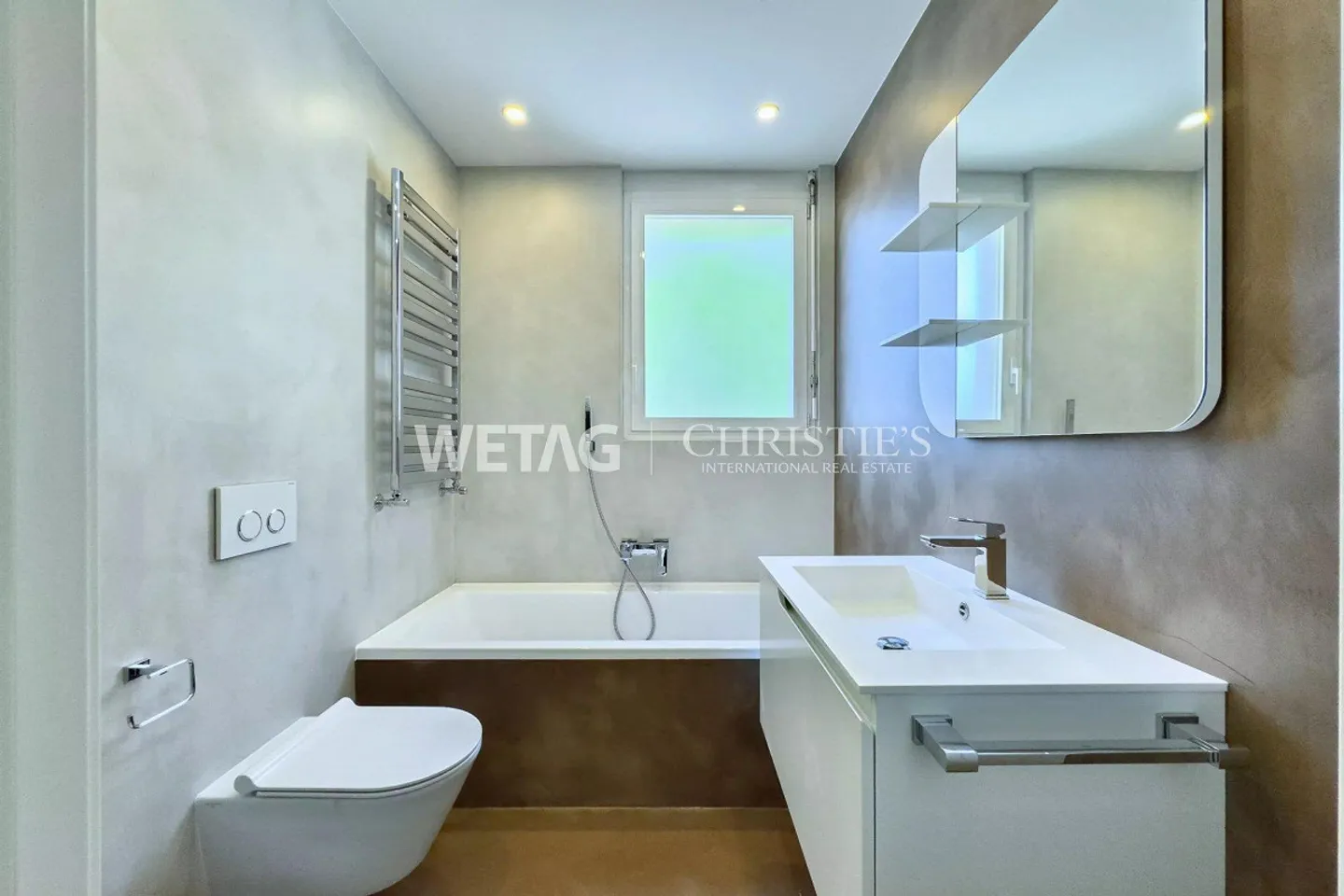 In Lugano: Elegant Row Villa with Private Garden & Wide Lake View - Photo 9 of 12