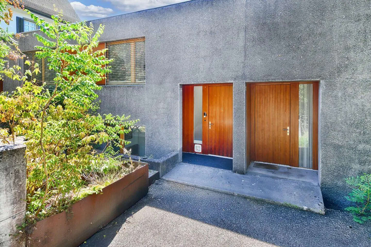 4.5-Room Middle House with Extraordinary Architecture - Photo 13 of 16