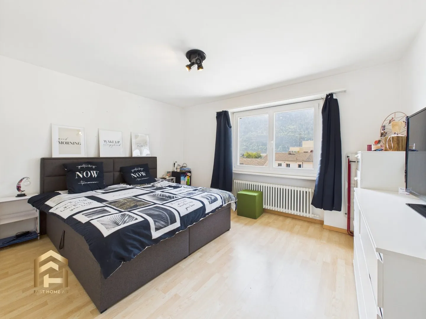 Bright 4.5-room apartment with large balcony and stunning mountain view - Photo 3 of 13