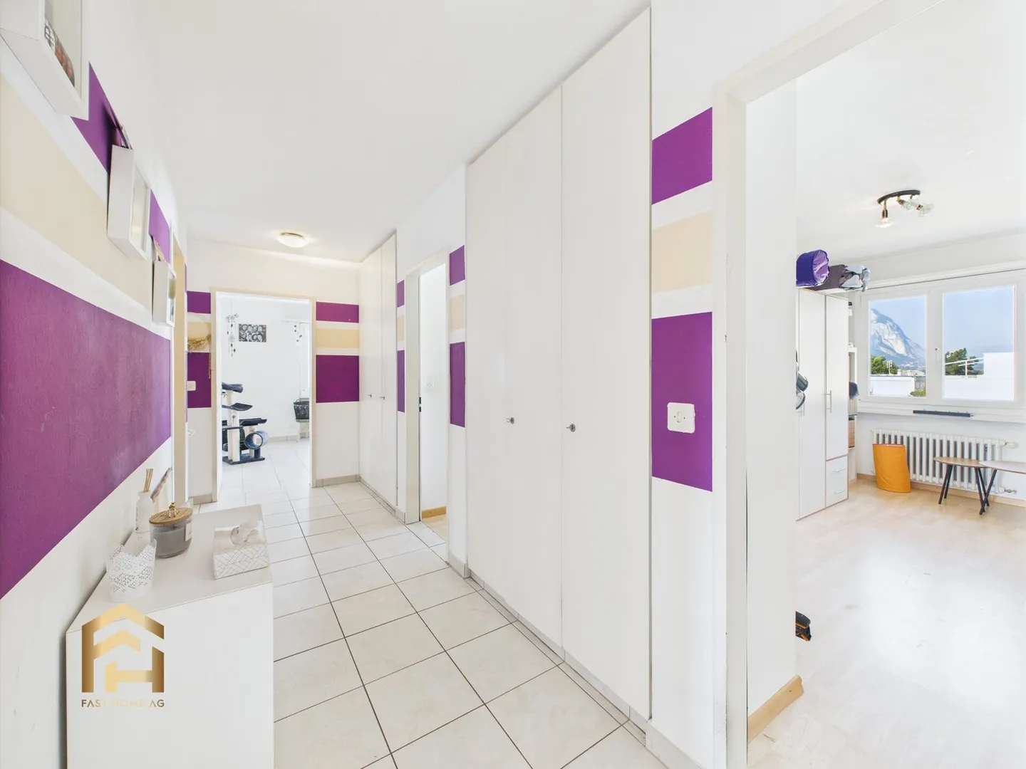 Bright 4.5-room apartment with large balcony and stunning mountain view - Photo 9 of 13