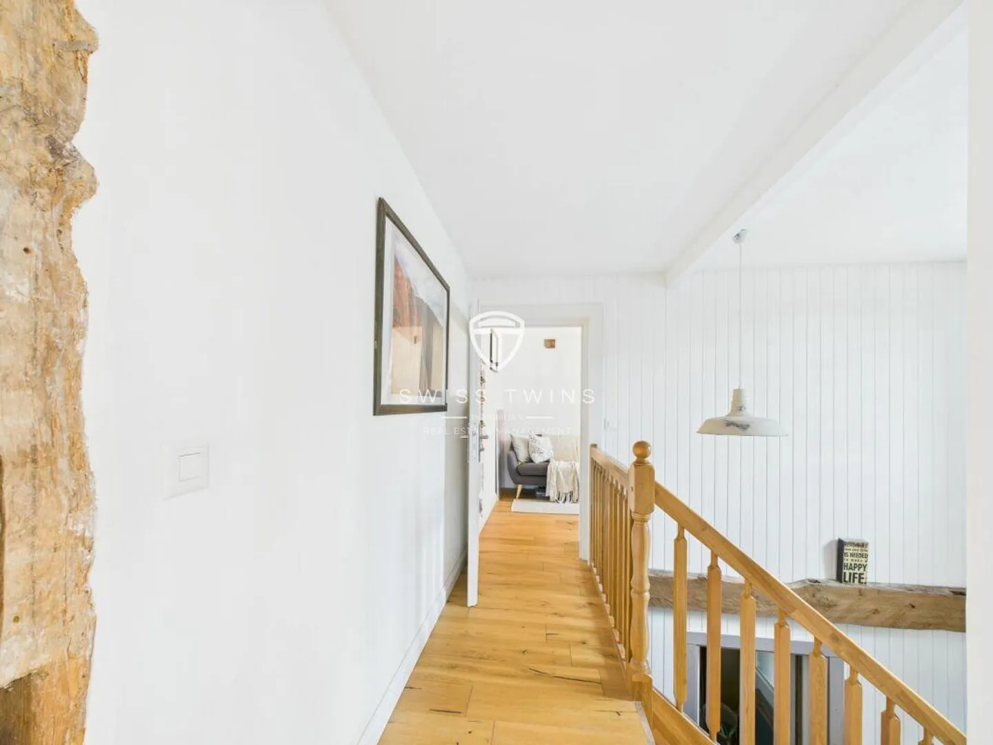 Stylish 6.5-room apartment in a historic building in Volken - Photo 14 of 18