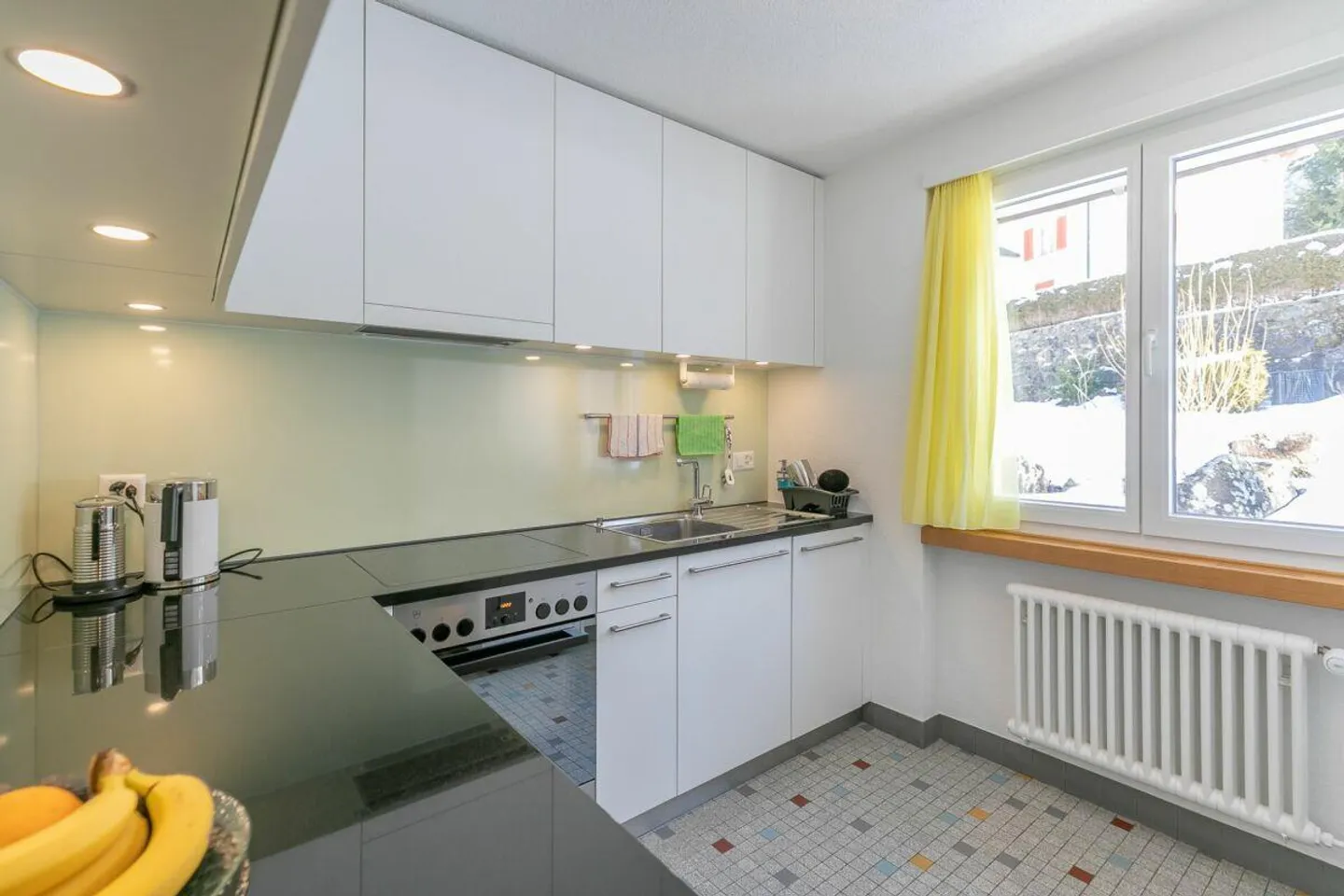 Maison jumelée de 4,5 pièces avec terrain généreux - Photo 7 sur 16