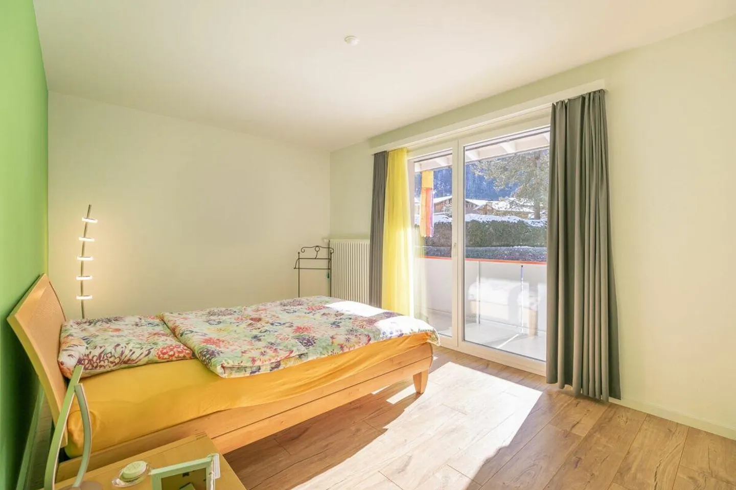 Maison jumelée de 4,5 pièces avec terrain généreux - Photo 9 sur 16