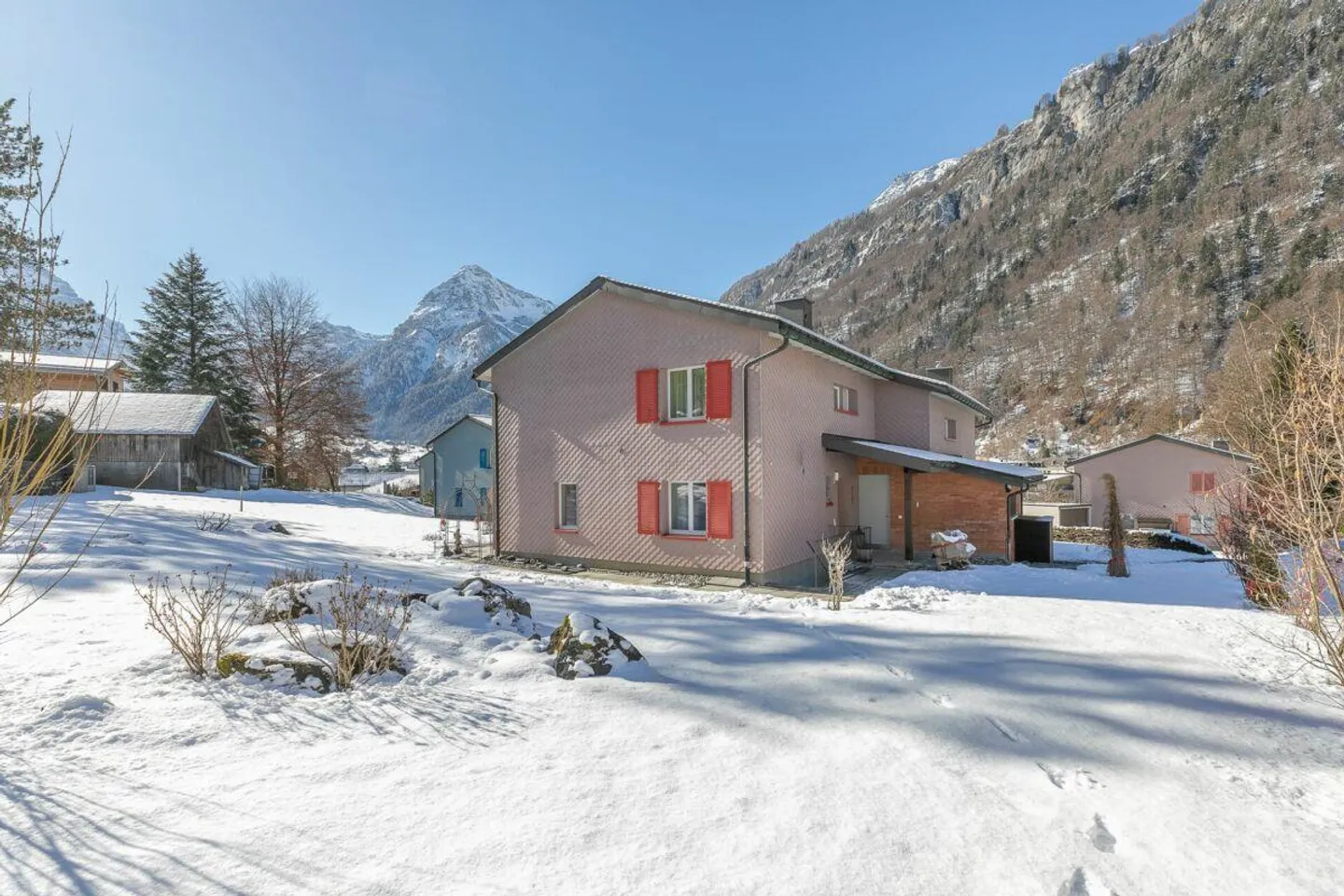 Maison jumelée de 4,5 pièces avec terrain généreux - Photo 15 sur 16