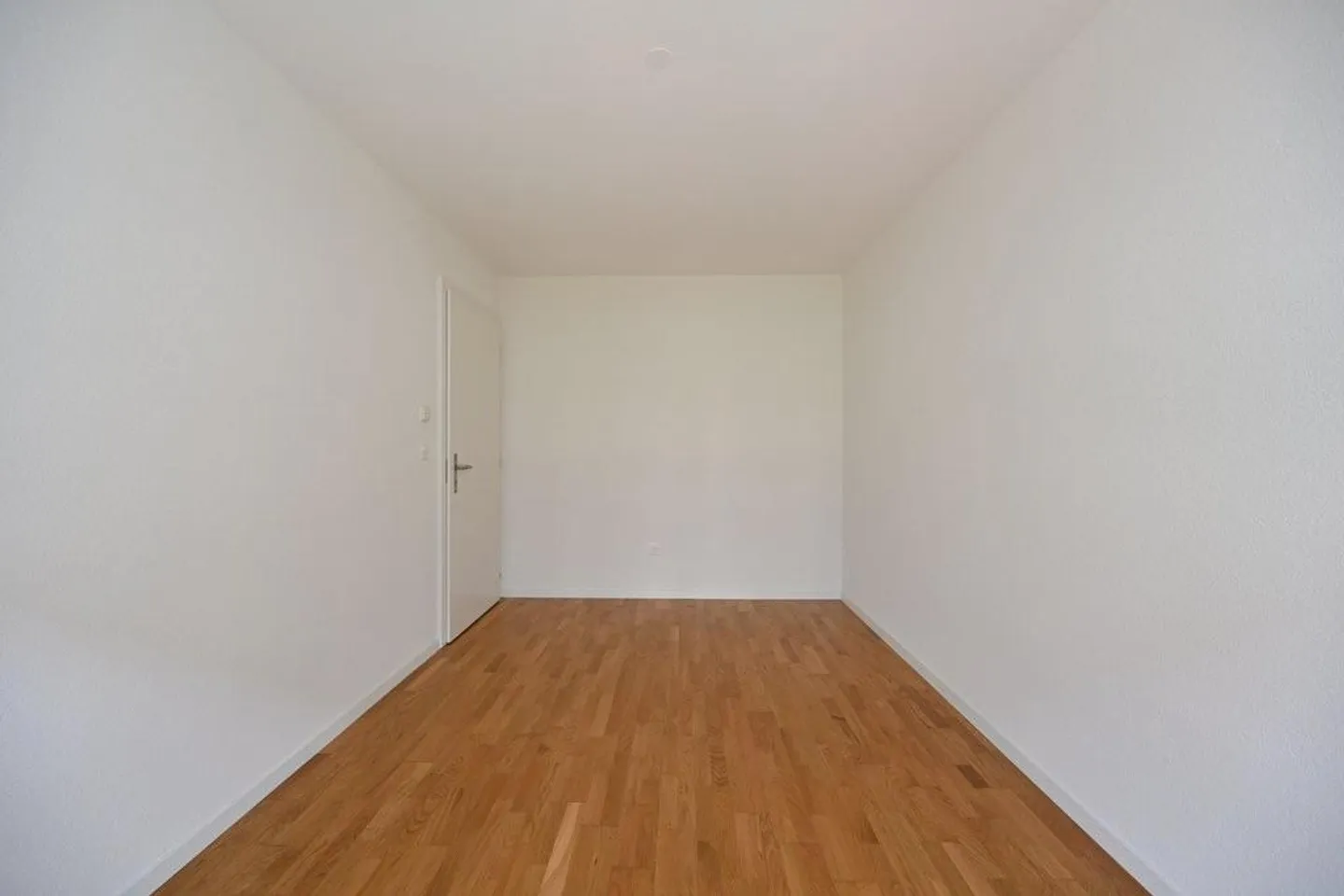 Living in the center - Photo 8 of 12