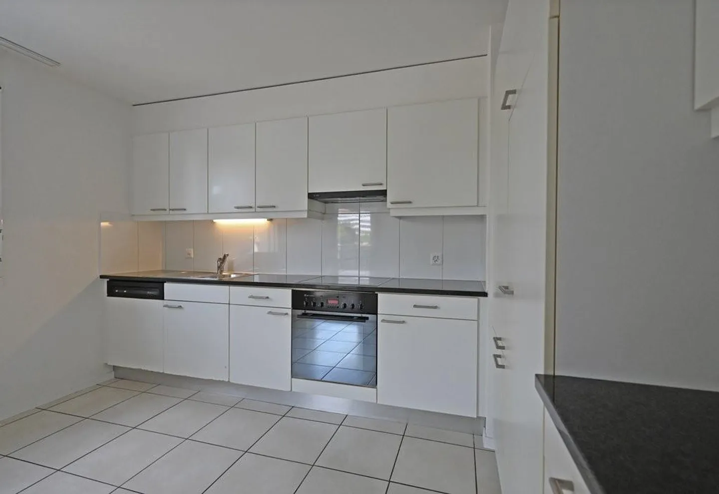 Living in the center - Photo 9 of 12