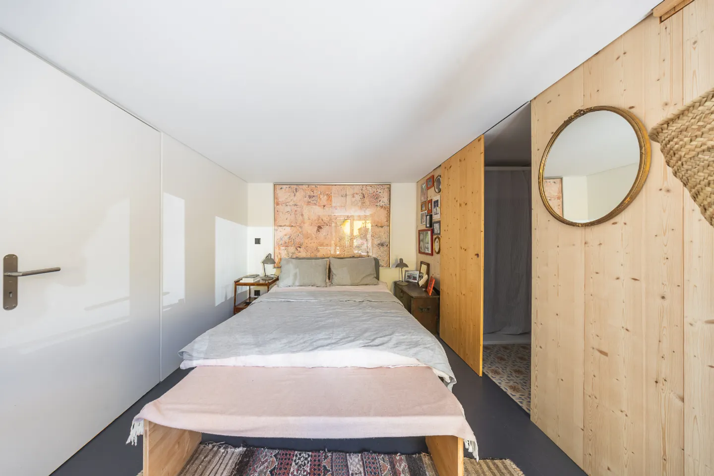 Property with Character: Renovated Attic with Tree Garden - Photo 8 of 13