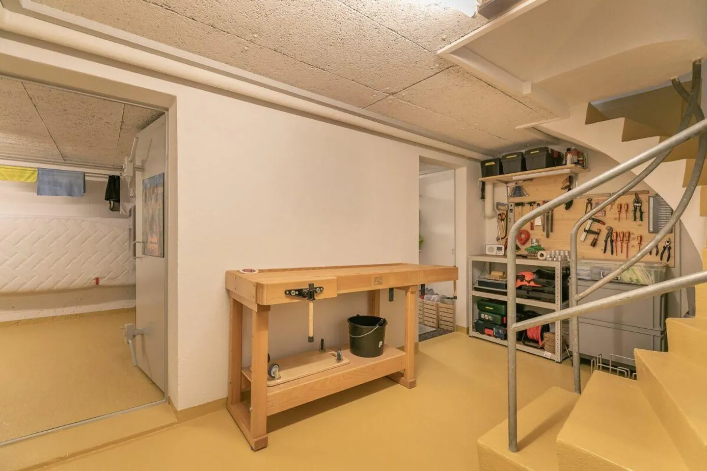 Maison jumelée de 4,5 pièces avec terrain généreux - Photo 12 sur 16