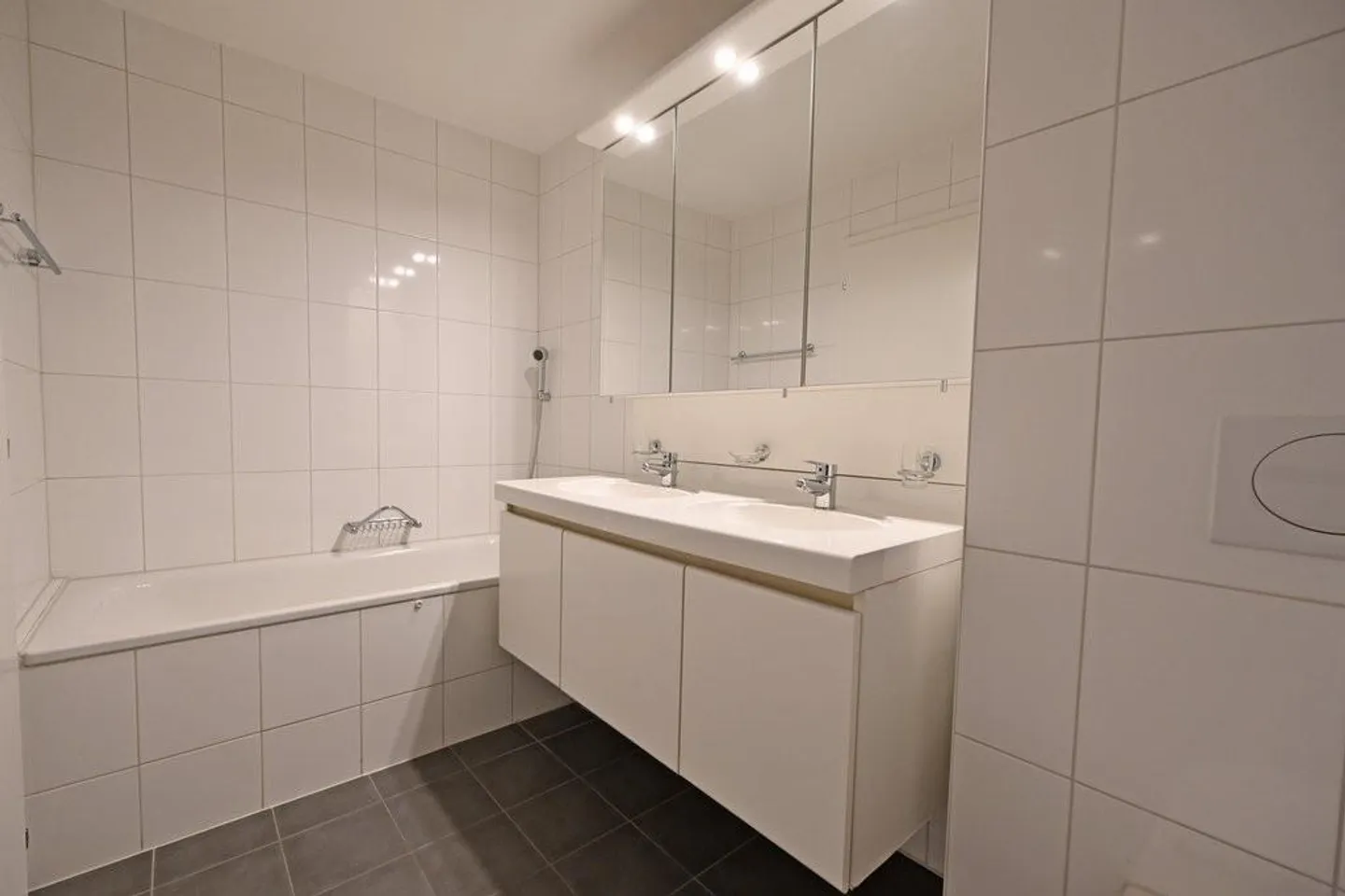 Living in the center - Photo 10 of 12