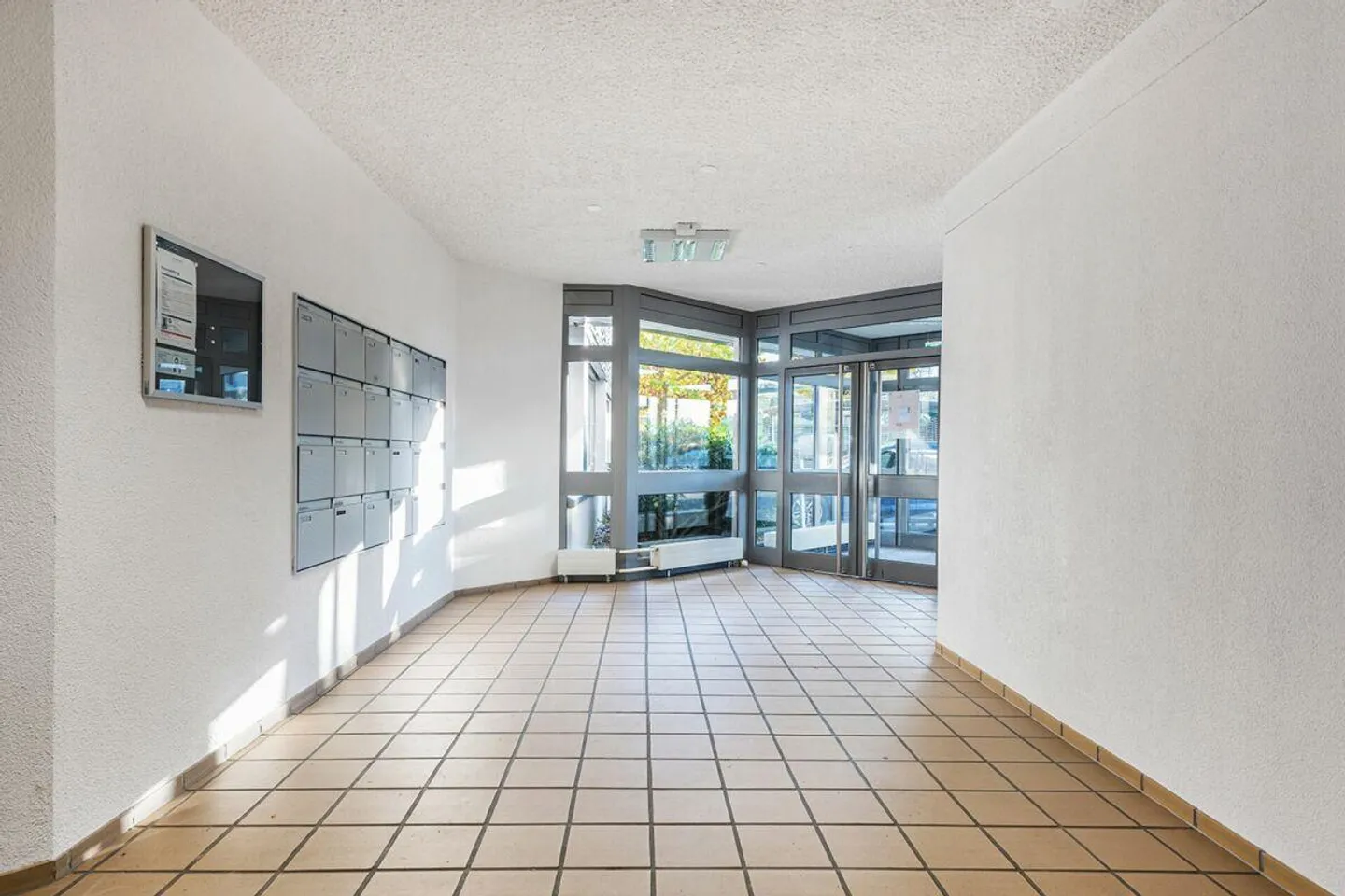 Spazio ufficio in affitto - Foto 2 di 4