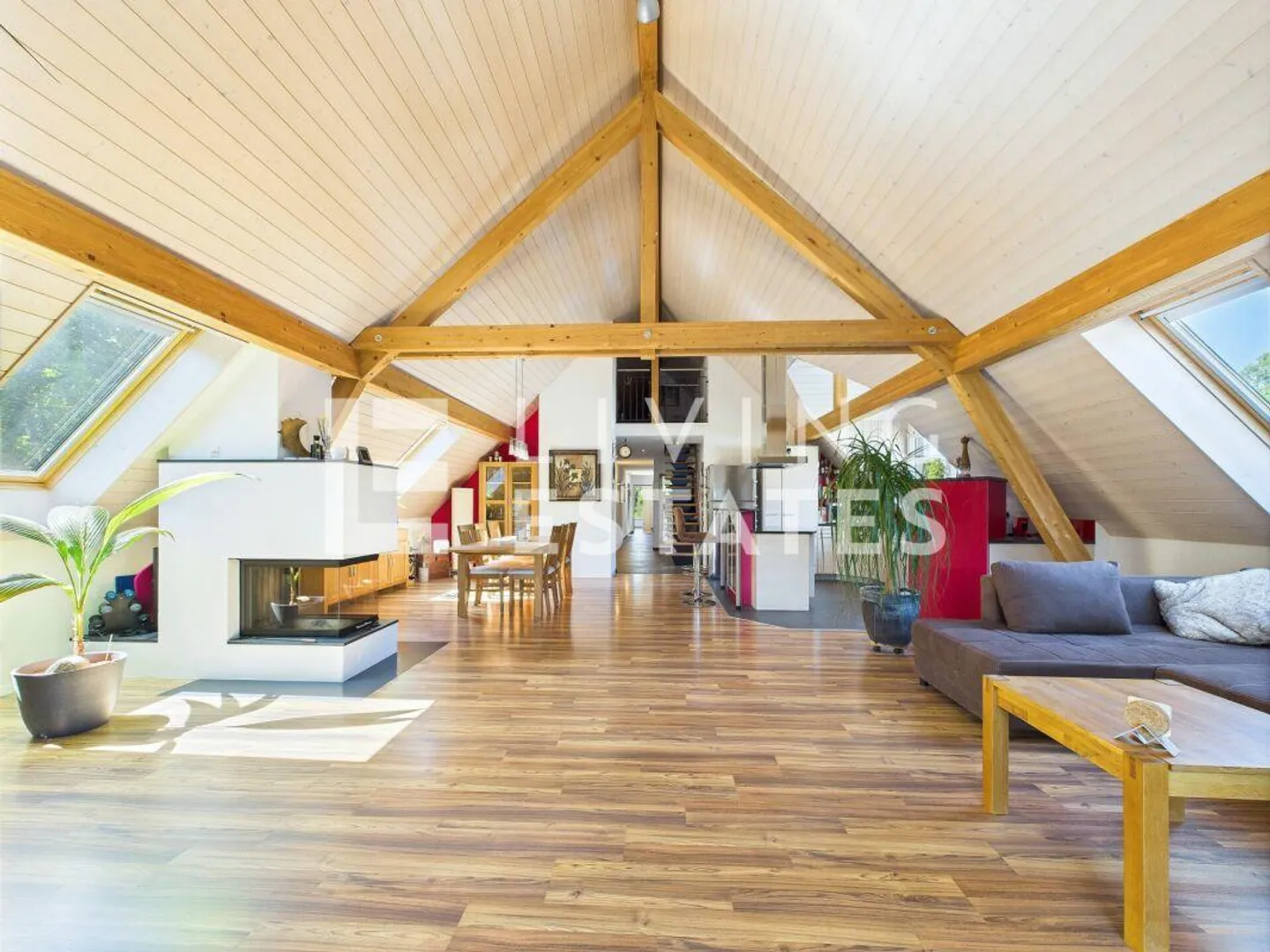 RÉSERVÉ - Photo 3 sur 18