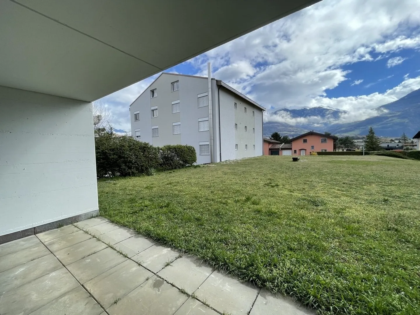 Studio spazioso con terrazza - Foto 5 di 7