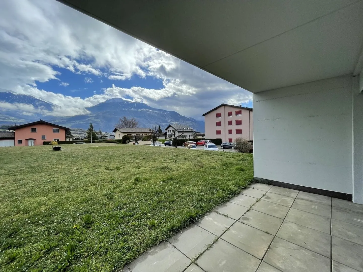 Studio spazioso con terrazza - Foto 6 di 7