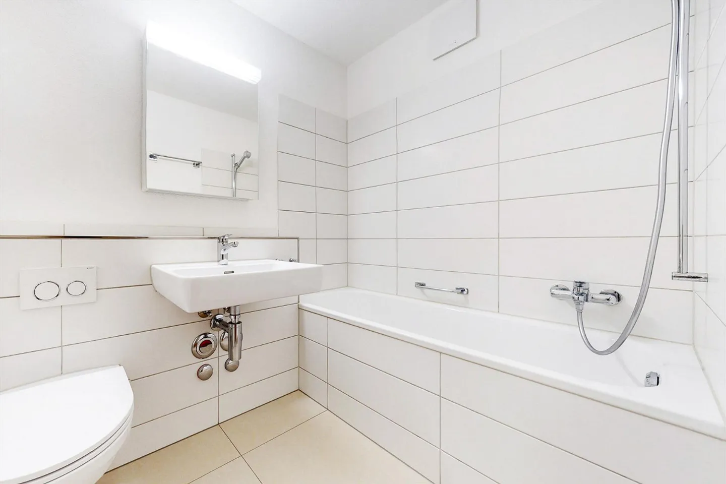 Your new home - Ideal for families or shared apartments! - Photo 7 of 8